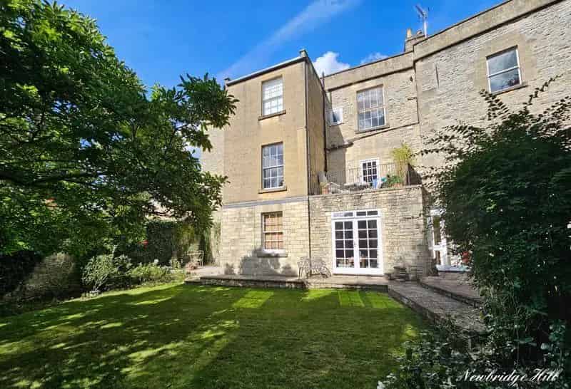 2 Bedroom Ground Floor Flat for Sale