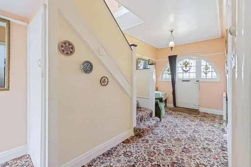 4 bed house for sale