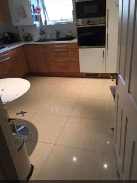 Supersize One Bed Flat Near Amenities