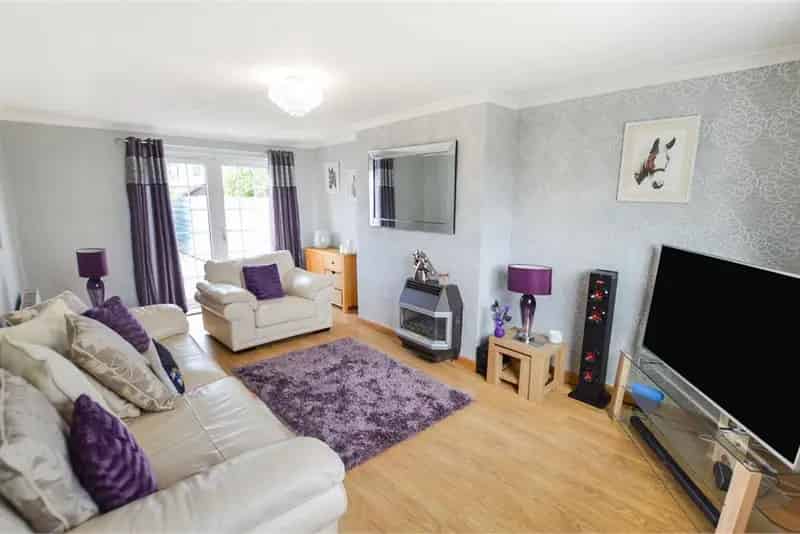 3 Bed Terraced House Near Stevenston Beach