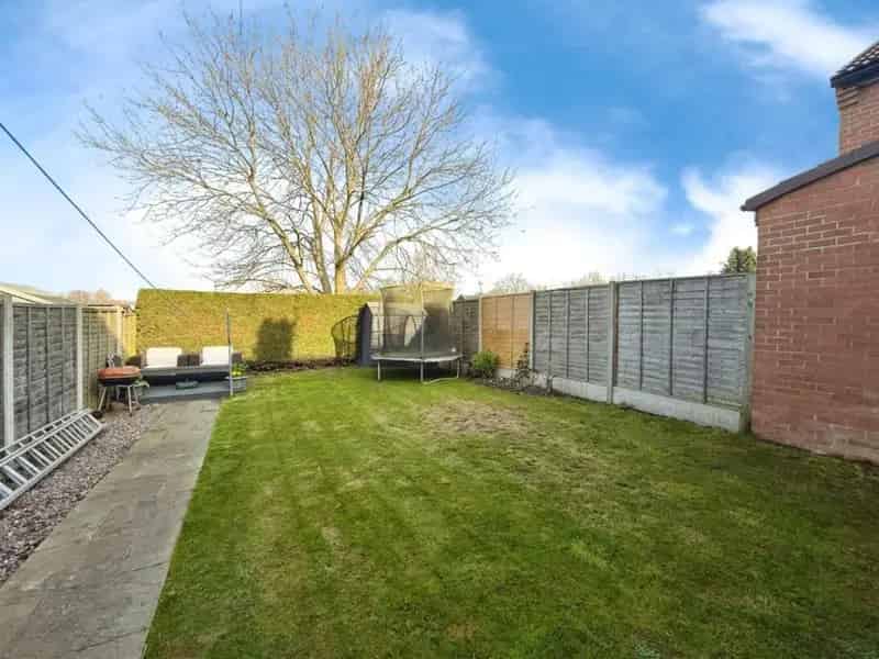 3 Bed House for Sale Near Amenities and Parks