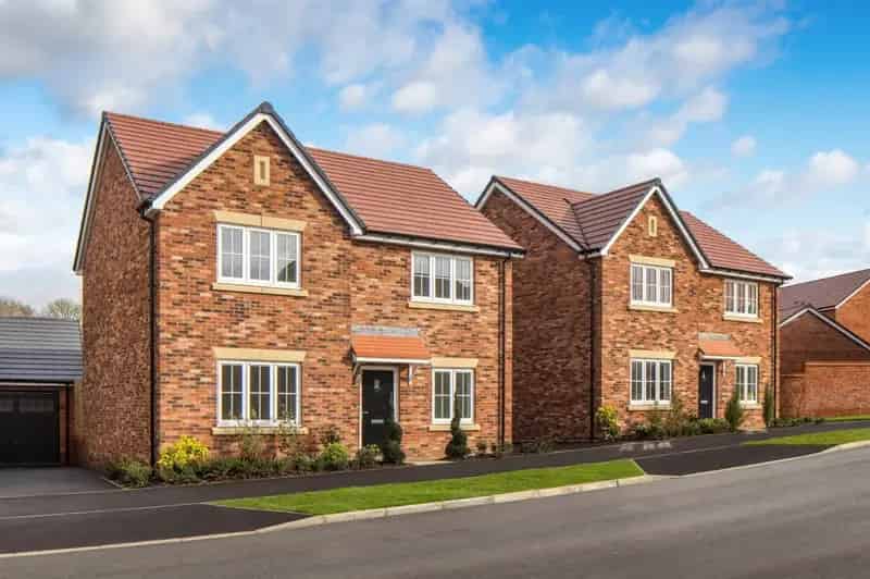 Four Bedroom Detached Home with Garage and Driveway