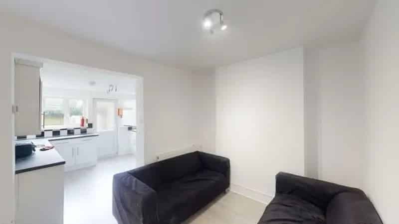 3 Bedroom Semi Detached House to Rent Near University of Nottingham
