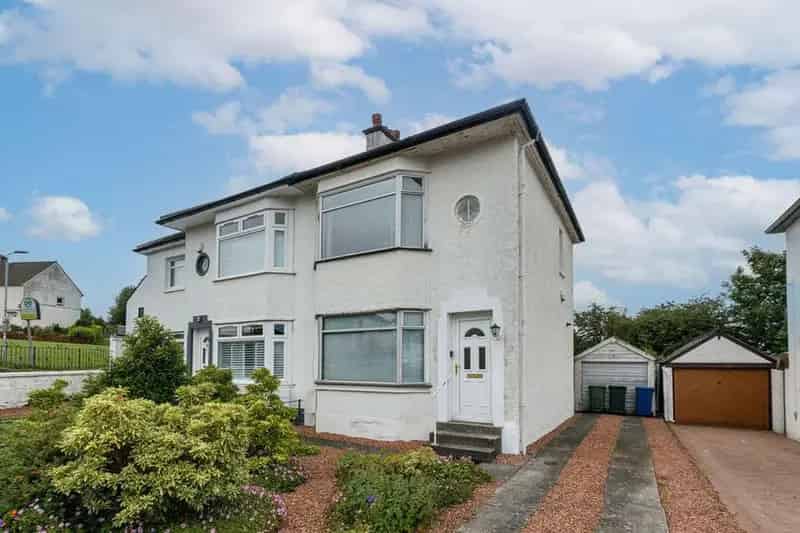 2 bedroom semi-detached house for sale