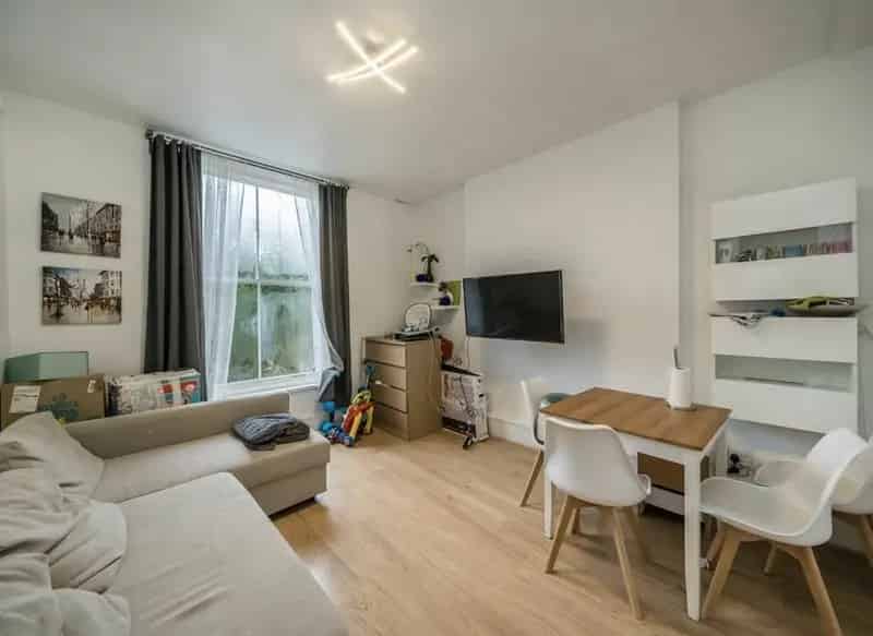 One Bedroom Apartment Shepherds Bush