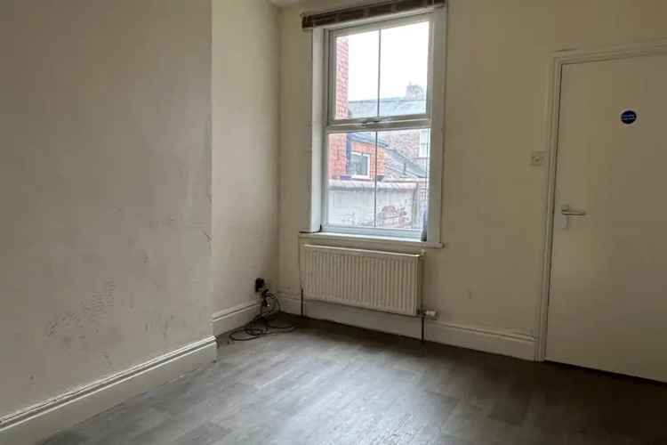 2 Bed House in Acomb York Close to Amenities and Schools