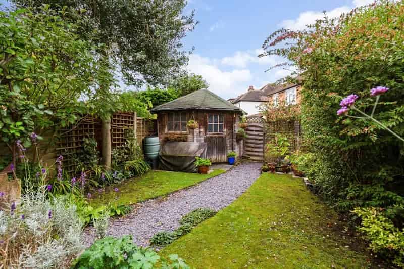 4 Bedroom Victorian House for Sale in Epsom