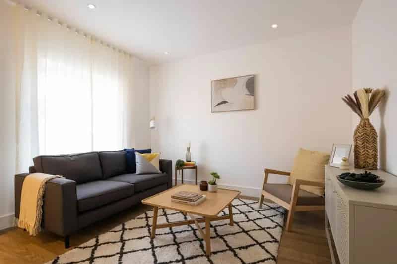 3 Bedroom Townhouse One Month Free Rent