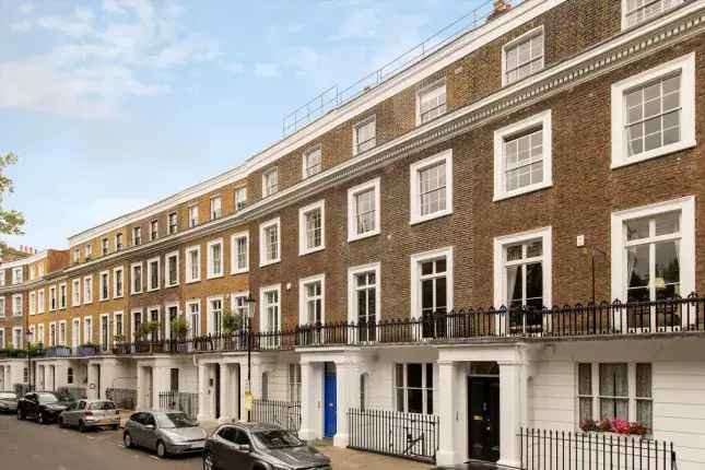 Terraced house to rent in Ladbroke Square, London W11