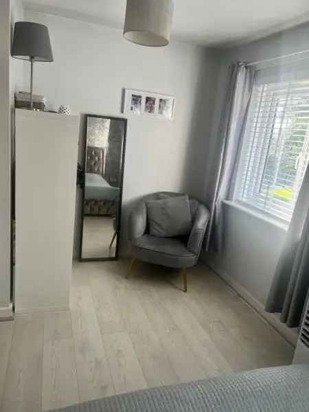 House For Rent in Oldham, England