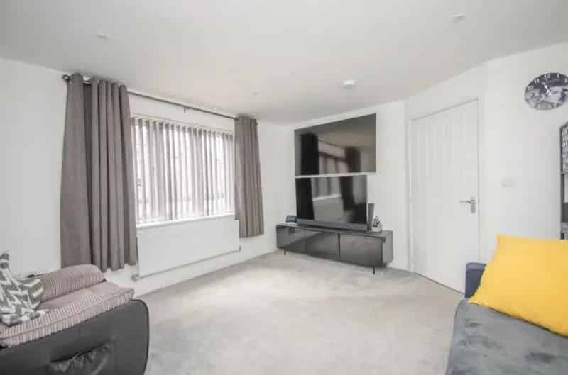 3 Bed Detached House for Sale Lyde Green