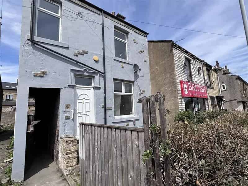 3 Bedroom Townhouse For Sale At Auction