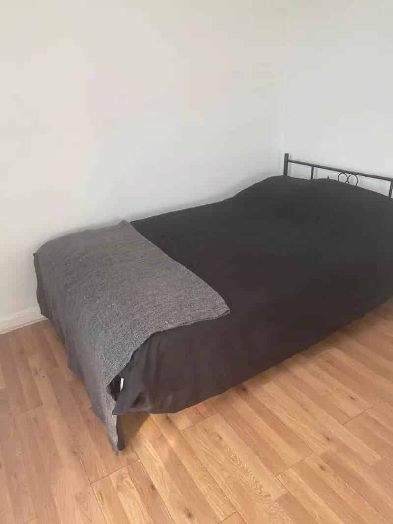 Double Room in Spacious 3-Bed Shared Maisonette