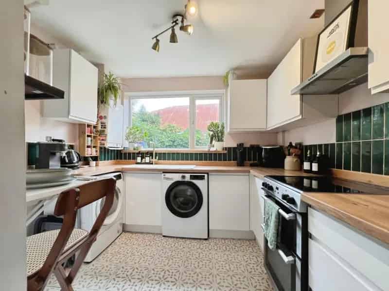 4 bedroom House
 For Sale