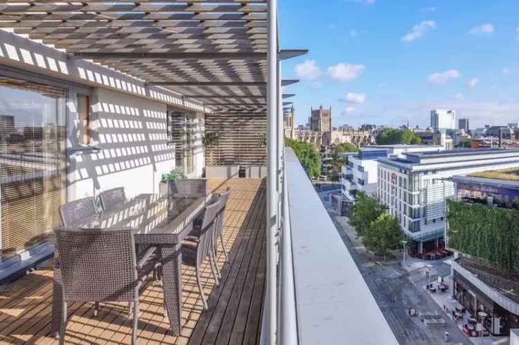 2 Bedroom Penthouse Apartment with Roof Garden and Panoramic Views