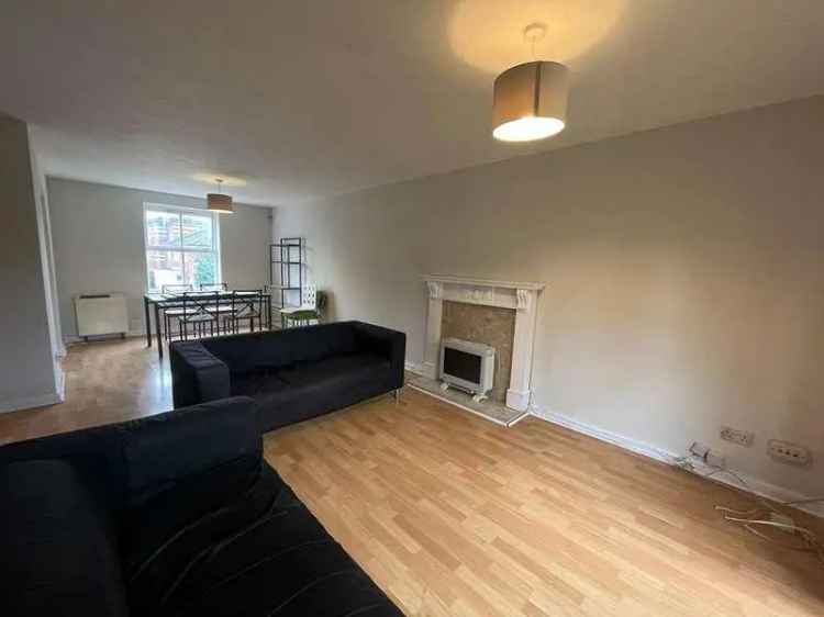 2 Bed Flat for Sale Salford Leasehold Parking