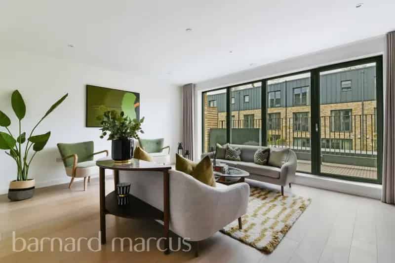 Five Bedroom Townhouse Wimbledon Common Garage Parking Gardens