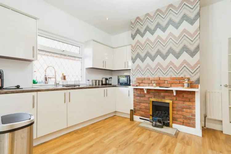 3-Bedroom Bungalow Leeds No Onward Chain Conservatory Garage