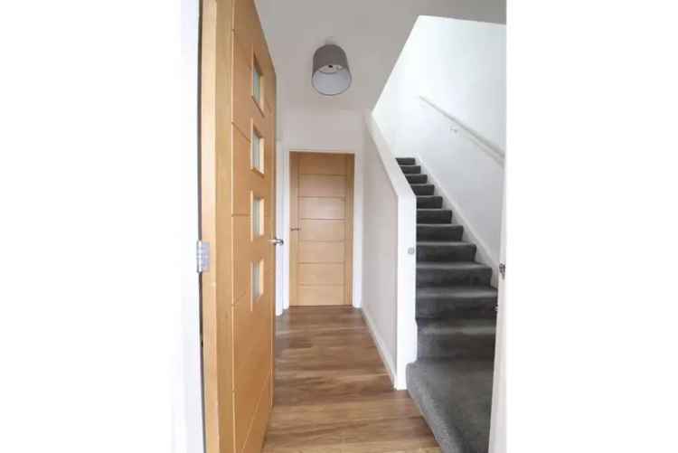 2 Bed Semi Detached House with Modern Kitchen and Shower Room