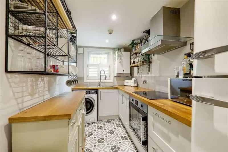 1 Bed Flat for Sale Worthing Chain Free Cash Buyers Only