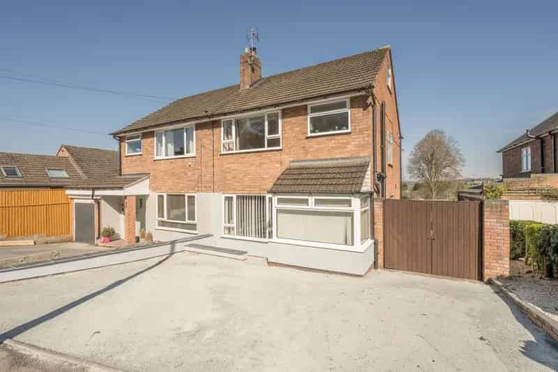 3 Bedroom House For Sale Kingswinford