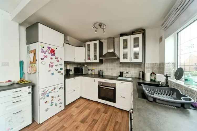 Three Bedroom Semi-Detached House in Eastbourne