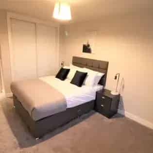 1 room house of 140 m² in Birmingham