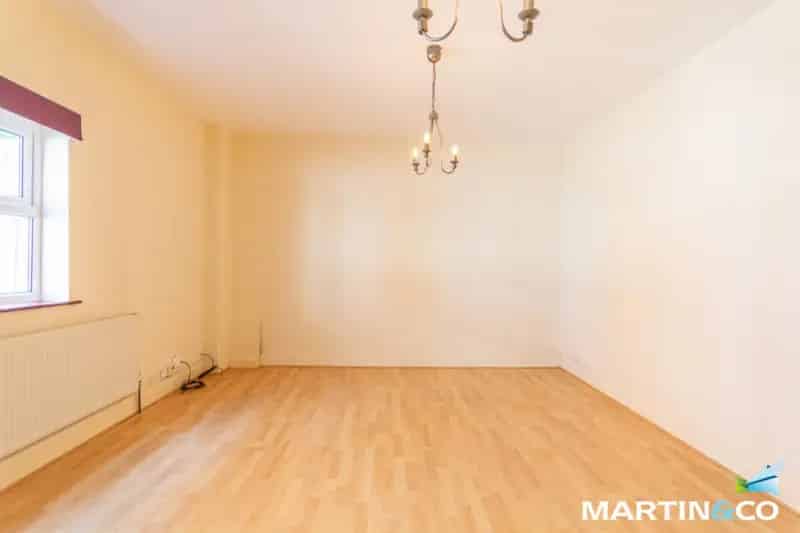 2 Bedroom House To Rent Available 2025