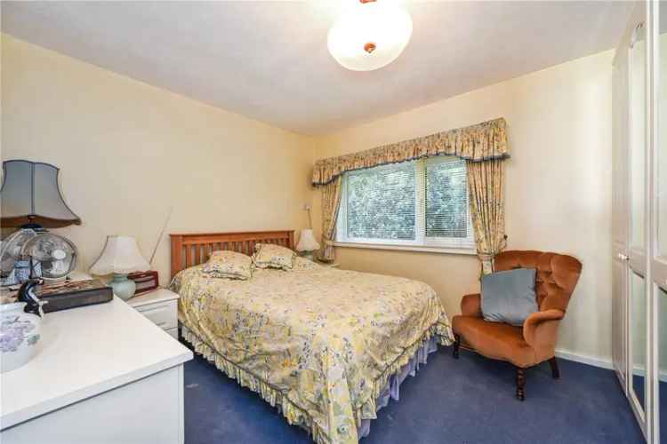 3 Bedroom Bungalow Winchester Near Train Station