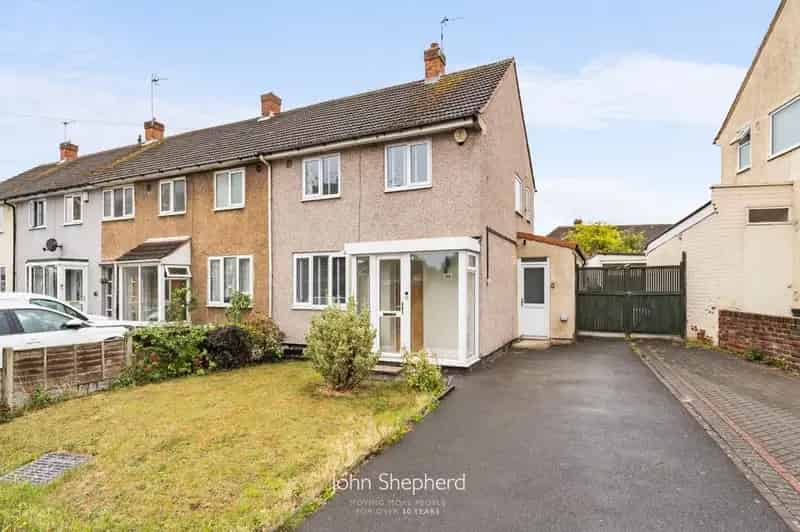 2 Bedroom End Terrace House For Sale
