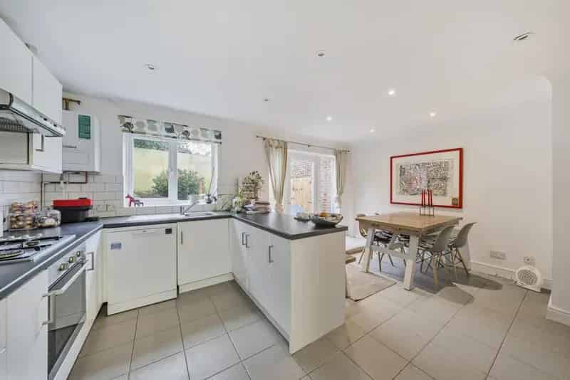 Four Bedroom Townhouse near Wimbledon Common