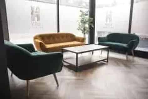 106m² 1-Room Flat in Cardiff