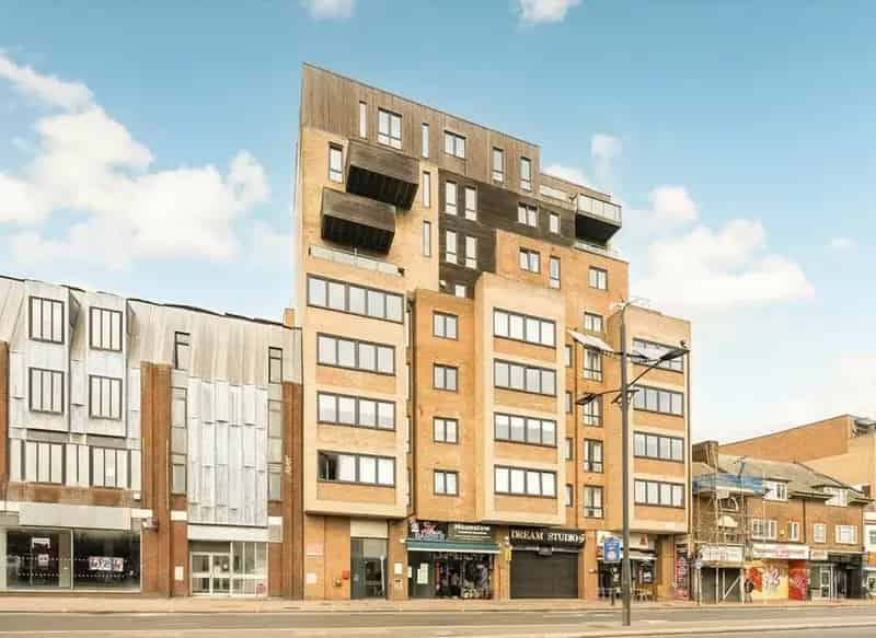 Flat For Sale , London, England