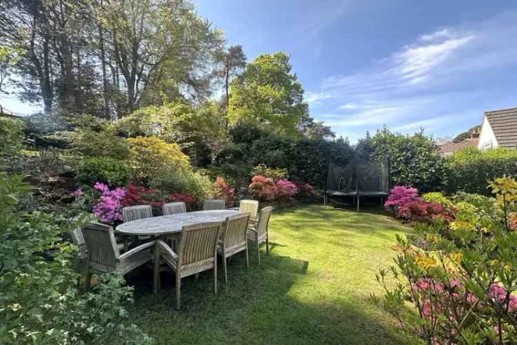 4 Bedroom Detached House for Sale in Queens Park