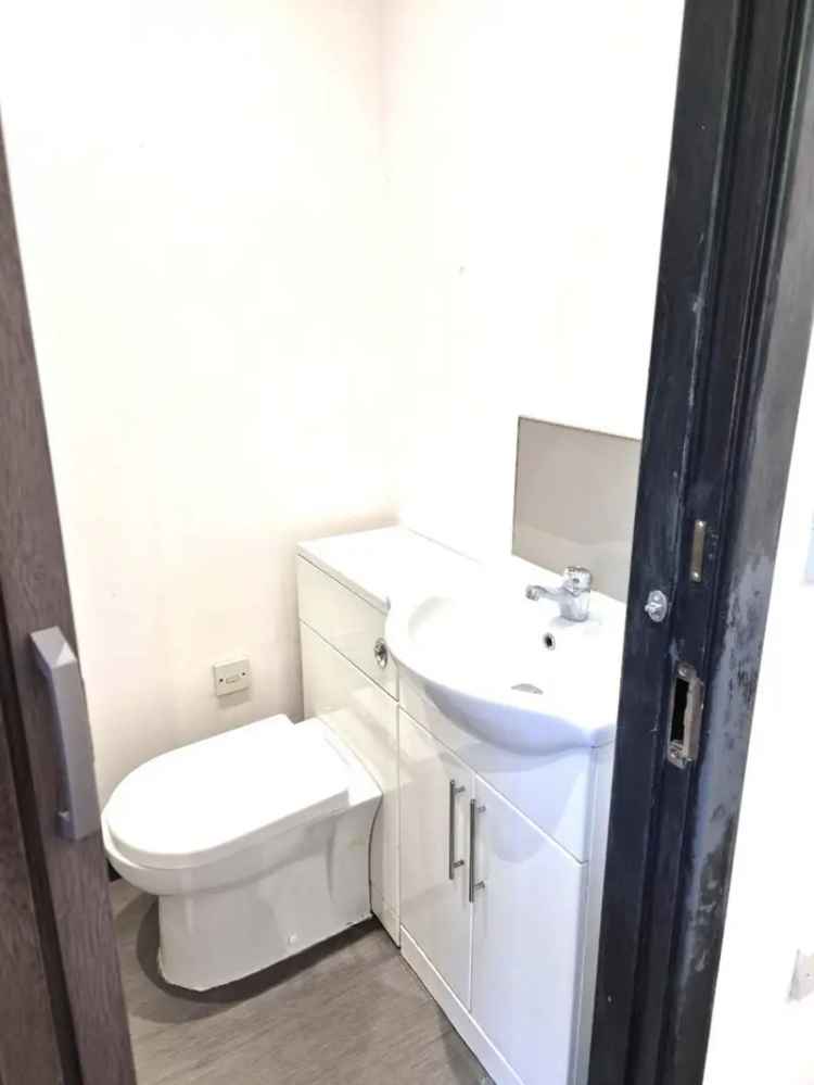 1 Bedroom Flat To Let All Bills Included Ground Floor Studio Apartment