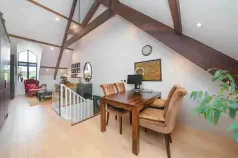 1 Bedroom Flat 66 m² in London - Modern & Charming