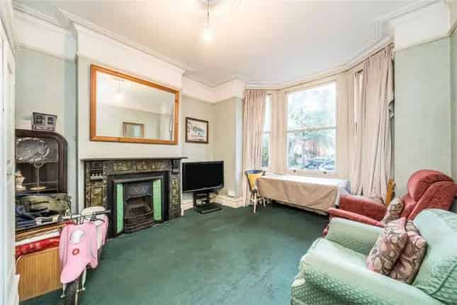 Four Bedroom House for Sale Oxford Gardens London W10