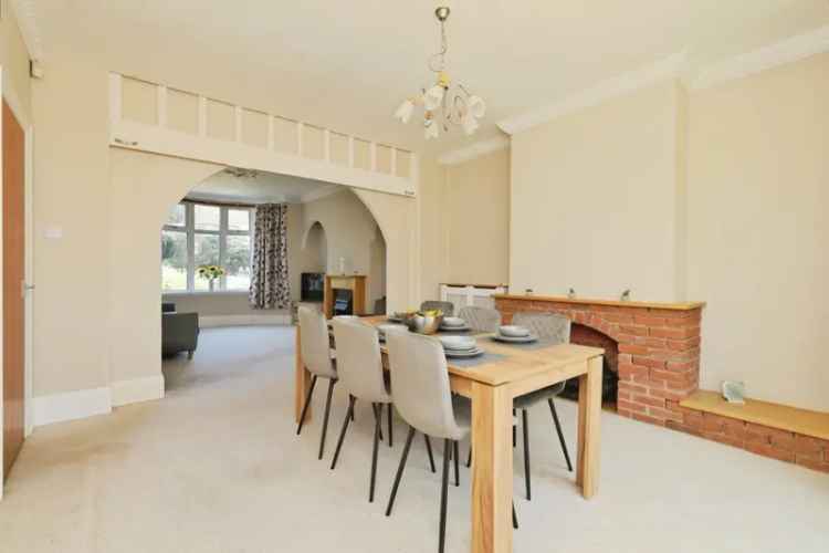 4 Bedroom Detached House For Sale in Meadow Head Sheffield