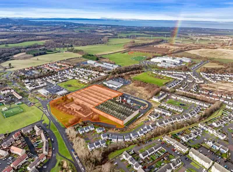 6.4 Acre Manufacturing Distribution Facility