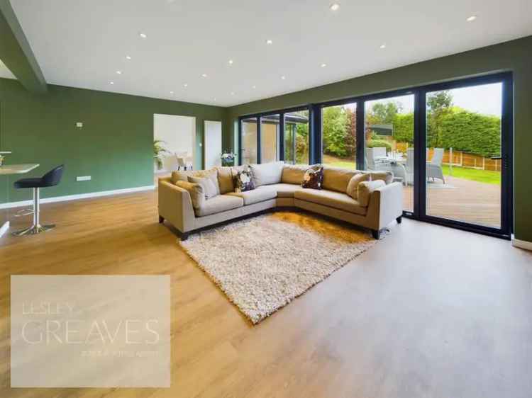 5 bedroom detached house for sale