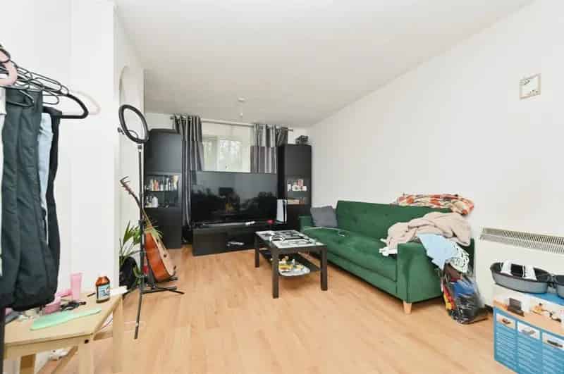 Two Bedroom Ground Floor Apartment Hatfield Chain Free Allocated Parking