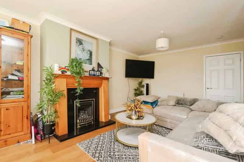 3 Bed Semi-Detached House Kings Heath Garage Off Road Parking
