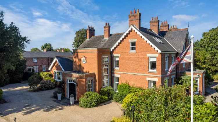 Detached House for sale with 8 bedrooms, Main Road, Morley