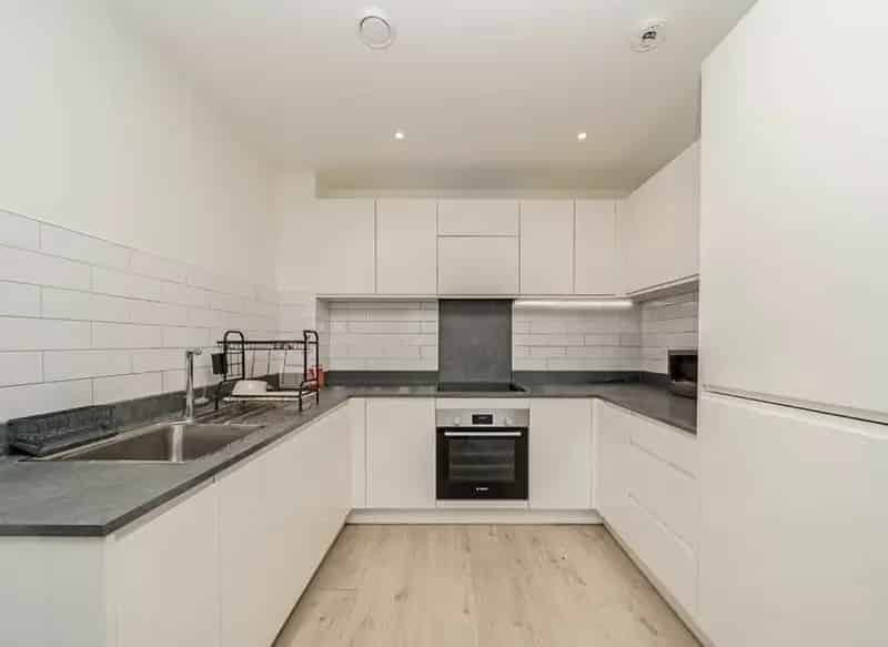 One Bedroom Home near Devons Road DLR Station