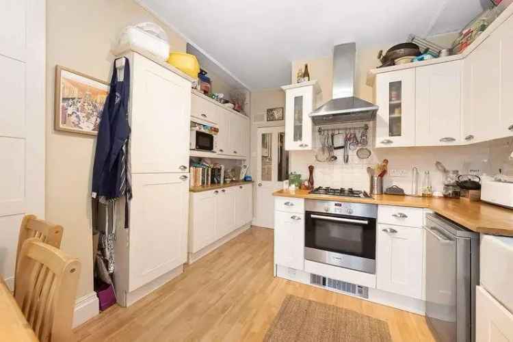 3 Bed Flat for Sale in West Dulwich SE21