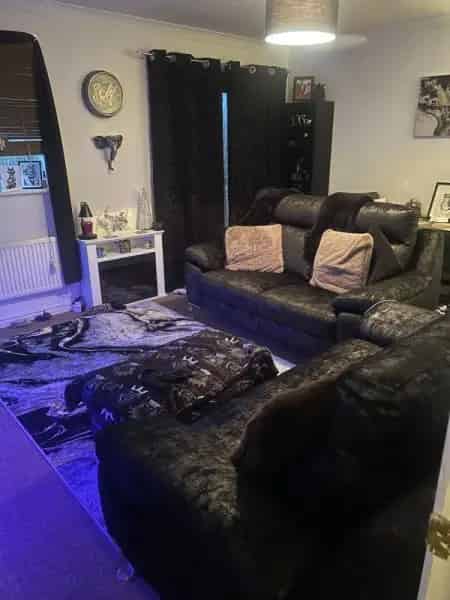 3 Bedroom Semi Detached House with Garden and Garage