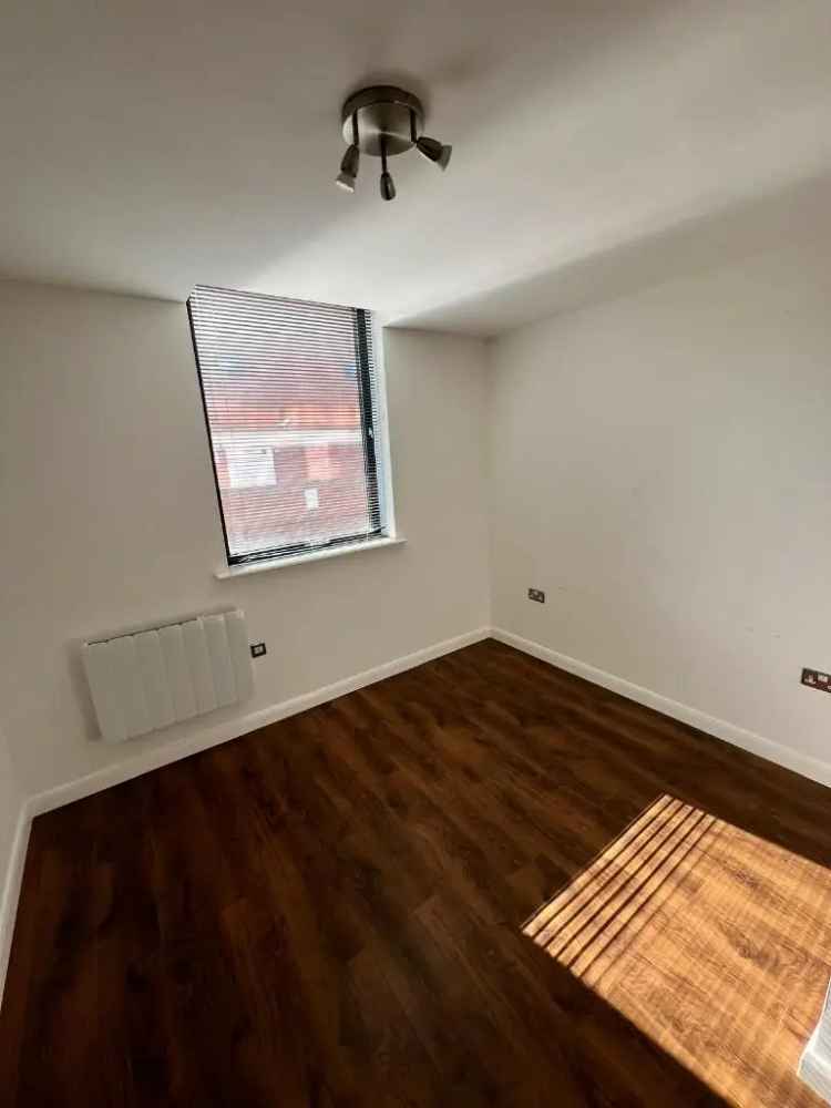 2 Bedroom Flat Bedford - Zero Deposit & Superfast Wifi