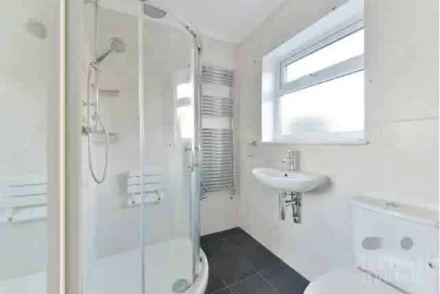 3 Bed House Family Home Zero Deposit Parking Garden