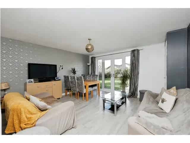 3 Bedroom End Terrace House for Sale Kingseat