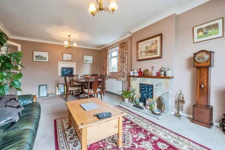 3 Bedroom Detached Bungalow For Sale